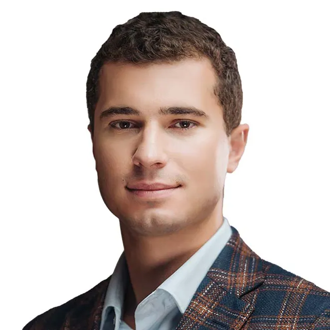 Noah Djureldt headshot